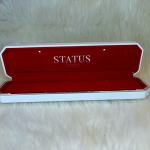 LUXURY LED Light Gift Box, Velvet Jewelry Box. EUC